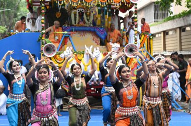 KOLKATA INDIA 20 Haziran 2023 Uluslararası Krishna Bilinç Topluluğu ISKCON Rath Yatra 'nın 20 Haziran 2023 tarihinde Kolkata Hindistan' da düzenlenen ve Puri Rath Yatra şehrinde düzenlenen yıllık festival. 
