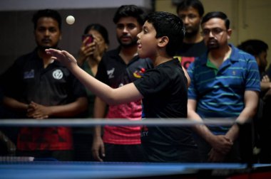 7 Mayıs 2023 tarihinde Noida Stadyumu 'nda düzenlenen Gautam Buddh Nagar bölge masa tenisi turnuvasının final maçında Noida Hindistan' da Sunil Ghosh Hindustan Times tarafından görüldü.