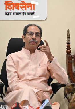 MUMBAI INDIA MAYIS 12 Mayıs 2023 Shiv Sena UBT şefi Uddhav Thackeray 12 Mayıs 2023 'te Mumbai Hindistan' da Vijay Bate Hindustan Times tarafından çekilmiştir.