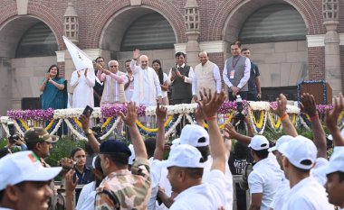 NEW DELHI INDIA OCTOBER 29 2024 Union Home Minister Amit Shah flags off the Run for Unity in the presence of Delhi Lieutenant Governor VK Saxena Union Minister of Housing and Urban Affairs Manohar Lal Khattar Union Minister of Labour and Employment M clipart