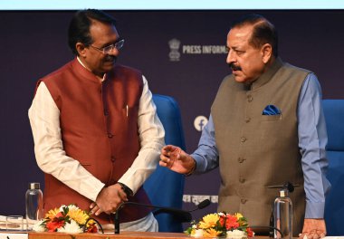 NEW DELHI INDIA OCTOBER 29 2024 Minister of State for Personnel Public Grievances and Pensions Jitendra Singh and Minister of State for Corporate Affairs Harsh Malhotra during the distribute appointment letters to candidates at a Job Fair at National clipart