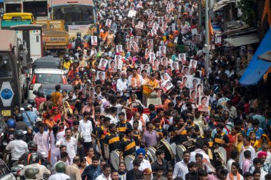 29 Ekim 2024 Maharashtra anketleri Eski Pradeep Sharma eşi Swikriti Sharma bağımsız aday olarak Andheri East 'ten 29 Ekim 2024 tarihinde Hindistan' da Satish Bate Hindustan Times tarafından çekilmiştir.