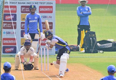 MUMBAI INDIA OCTOBER 30 2024 Hintli oyuncu Virat Kohli, 30 Ekim 2024 tarihinde Hindistan 'da Wankhade Stadyumu' nda oynanan 3. 