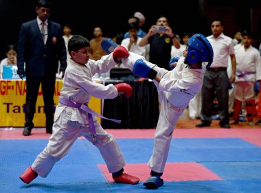 NOIDA INDIA 14 Mayıs 2023 Uluslararası Oyunlar Federasyonu IGF tarafından Noida stadyum sektörü 21A 'da 14 Mayıs 2023' te düzenlenen IGF Ulusal Karate Yarışması 'na katılan kişiler Sunil Ghosh Hindustan Times tarafından Noida Hindistan' da çekilmiştir.