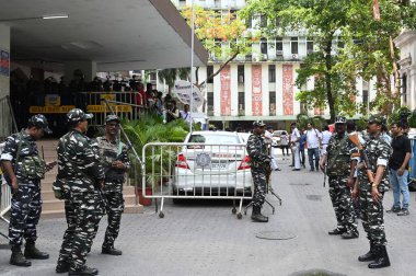 KOLKATA INDIA MAYIS 20 2023 Trinamool Kongresi sırasında TMC Genel Sekreteri ve milletvekili Abhishek Banerjee CBI Merkez Soruşturma Bürosu 'na çağrıldı.