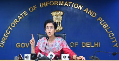 NEW DELHI INDIA NOVEMBER 9 Kasım 2024 Delhi Genel Sekreteri Atishi 9 Kasım 2024 tarihinde Delhi Sekreterliği 'nde Mareşal Jobs ile ilgili bir basın toplantısı düzenledi. Fotoğraf: Sonu Mehdustan Times