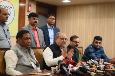 LUCKnow INDIA NOVEMBER 20 2024 BJP UP başkanı Bhupendra Singh Chaudhary 20 Kasım 2024 tarihinde Lucknow India Fotoğrafı: Deepak Gupta Hindustan Times