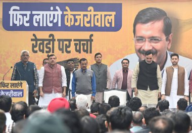 NEW DELHI INDIA NOVEMBER 22 2024   Aam Aadmi Party  AAP  National Convener Arvind Kejriwal with party leaders Manish Sisodia  Sanjay Singh  Gopal Rai  Raghav chadha Satyendra Jain and others after launch  Revdi Par Charcha Campaign  at AAP HQ Ravi Sh clipart