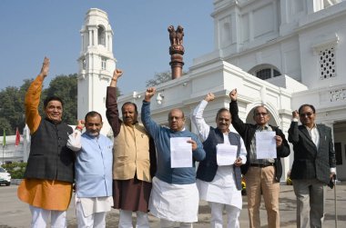 NEW DELHI INDIA NOVEMBER 29 2024 Assembly LOP Vijendra Gupta along with BJP MLAs protesting against Delhi government during the three day session of Delhi Legislative Assembly at Delhi Vidhan Sabha on November 29 2024 in New Delhi India Photo by Sonu clipart