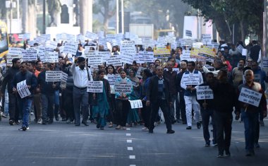 NEW DELHI INDIA 10 Aralık 2024 Sivil Toplum işbirliğiyle 200 'den fazla grup protesto yürüyüşü yürüttü Chanakyapuri' de Hindulara karşı 10 Aralık 2024 'te Yeni Delhi Hindistan' da S.