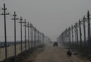 PRAYAGRAJ INDIA DECEMBER 10 2024 Thousand of electric poll set up at Naini tent city for the upcoming Maha Kumbh festival on December 10 2024 in Prayagraj India Photo by Deepak Gupta Hindustan Times  clipart