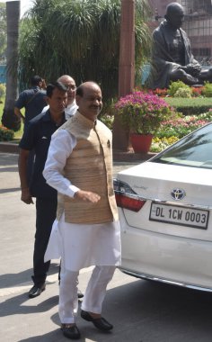 NEW DELHI INDIA APRIL 3 2023 Lok Sabha Sözcüsü Om Birla 3 Nisan 2023 'teki Bütçe Toplantısı sırasında Yeni Delhi Hindistan' da Sonu Mehta Hindustan Times
