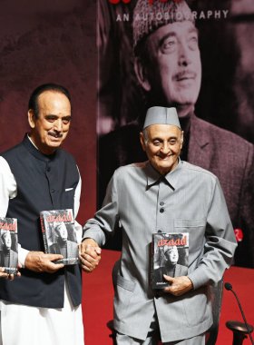 NEW DELHI INDIA APRIL 5 2023 Senior Congress leader Karan Singh release Ghulam Nabi Azad`s book `Azaad` at Nehru Museum on April 5 2023 in New Delhi India Photo by Sanjeev Verma Hindustan Times clipart