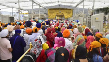 AMRITSAR INDIA APRIL 14 Nisan 2023, Baisakhi 'nin 14 Nisan 2023 tarihinde, Hindistan' ın başkenti Amritsar Baisakhi 'de düzenlenen ve Hindistan' ın kuzeyinde kutlanan önemli ve popüler bir hasat festivali.
