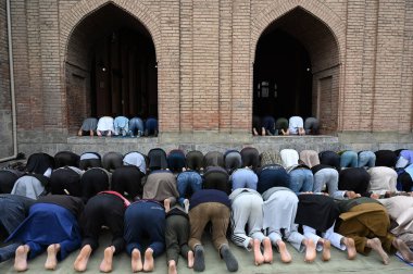 SRINAGAR INDIA APRIL 21 2023 Muslim offer last Friday prayers of the holy fasting month of Ramadan at the Jamia Masjid on April 21 2023 in Srinagar India  clipart