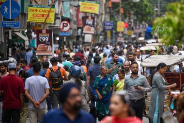 23 Nisan 2023 'te Hindistan' ın Yeni Delhi şehrinde Covid vakalarında görülen artışlar neW DELHI INDIA 23 Nisan 2023 'te görüldü. Birlikten alınan verilere göre Hindistan' da cumartesi günü 501 Covid vakası ve 14 ölüm daha kaydedildi. 
