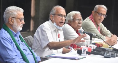 NEW DELHI, INDIA, APRIL 30 2023 - Samyukt Kisan Morcha members Darshan Pal Hannan Mollah Ashok Dhawale and others address a press conference at Press club on April 30 2023 in New Delhi India (Photo by Sonu Mehta Hindustan Times) clipart