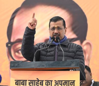 NEW DELHI INDIA 19 Aralık 2024 AAP Ulusal Konvansiyonu Arvind Kejriwal, Birlik İçişleri Bakanı Amit Şah 'ın Bharat Ratna Dr BR Ambedkar hakkında Aralık' ta Bhagwan Valmiki kampı Mandir Marg 'da yaptığı saygısız açıklamayla ilgili bir halka sesleniyor