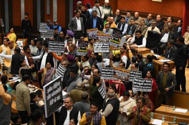 NEW DELHI INDIA 19 ARALIK 2024 MCD Belediye Başkanı Mahesh Kumar Khinchi 19 Aralık 2024 tarihinde Sonu Mehta Hindustan Times tarafından Yeni Delhi 'de çekilen fotoğraf: