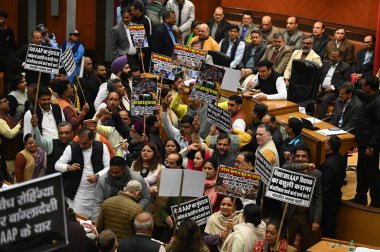 NEW DELHI INDIA 19 ARALIK 2024 MCD Belediye Başkanı Mahesh Kumar Khinchi 19 Aralık 2024 tarihinde Sonu Mehta Hindustan Times tarafından Yeni Delhi 'de çekilen fotoğraf: