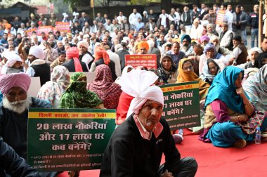 NEW DELHI INDIA DECEMBER 22 2024 Farmers of Delhi gathered for Delhi Bachao Jan Akrosh Rally and protesting for various demands at Jantar Mantar on December 22 2024 in New Delhi India Photo by Salman Ali Hindustan Times  clipart