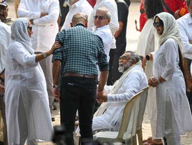 MUMBAI INDIA DECEMBER 24 2024 Indian ad film director Prahlad Kakkar attended the funeral of veteran filmmaker Shyam Benegal at the Shivaji Park Crematorium Dadar on December 24 2024 in Mumbai India Shyam Benegal who was 90 years old passed away on M clipart