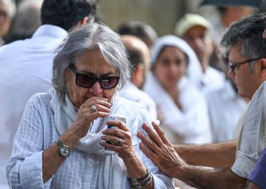 MUMBAI INDIA DECEMBER 24 2024 Nira Benegal wife of Shyam Benegal attended the funeral of Shyam Benegal at the Shivaji Park Crematorium Dadar on December 24 2024 in Mumbai India Shyam Benegal who was 90 years old passed away on Monday due to kidney re clipart