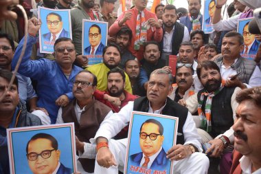 PATNA INDIA 24 Aralık 2024 Bihar Kongresi Başkanı Akhilesh Prasad Singh ve parti liderleri 24 Aralık 2024 'te Yarpur' da gösteri yaptılar.