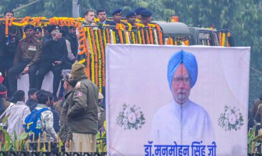 NEW DELHI, INDIA - DECEMBER 28, 2024: Mortal remains of former prime minister Dr. Manmohan Singh being brought to Nigambodh Ghat for the last rites on December 28, 2024 in New Delhi, India. Former Indian prime minister Manmohan Singh has died. clipart