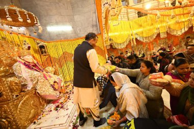 NEW DELHI: JANUARY 1, 2025 - Hayranlar, 2025 yılının ilk günü Yeni Delhi 'de Lodhi yolunda (Fotoğraf: Arvind Yadav Hindustan Times)