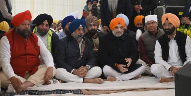 NEW DELHI INDIA JANUARY 6 Ocak 2025 Birlik İçişleri Bakanı Amit Shah ve BJP Adayları Guru Govind Singh 'in Prakash Parv kutlamaları vesilesiyle Yeni Delhi' de 6 Ocak 2025 tarihinde Son tarafından Son