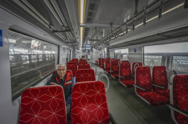 NEW DELHI INDIA JANUARY 6. 2025 Namo Bharat treni, Delhi-Ghaziabad-Meerut Namo Bharat koridorunun 13 km 'lik açılışının ardından 6 Ocak 2025' te Yeni Delhi 'de Hindistan Başbakanı Narendra Modi Sahiba' nın açılışını gerçekleştirdi.