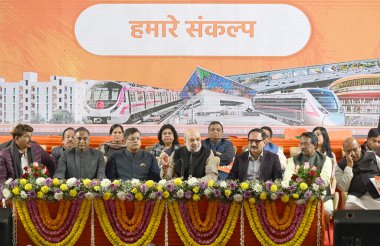 NEW DELHI INDIA 25 Ocak 2025 Birlik İçişleri Bakanı ve İşbirliği Bakanı Amit Şah ile Delhi BJP başkanı Virendra Sachdeva BJP Delhi Baijayant milletvekili Ramveer Singh Bidhuri Manoj Tiwari Vijenta Birlik kabine bakanı Har