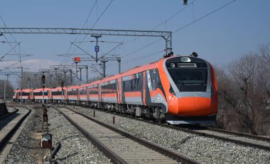 SRINAGAR INDIA JANUARY 25 Ocak 2025 Vande Bharat treni 25 Ocak 2025 tarihinde Srinagar Hindistan Fotoğrafı Waseem Andrabi Hindustan Times 
