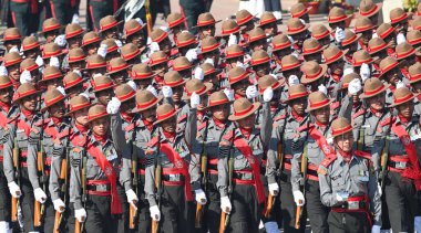 NEW DELHI INDIA 26 HAZİRAN 2025 Assam Tüfek Grubu 'ndan bir grup, Cumhuriyet Günü Geçit Töreni 2025 Kartavya Yolu' nda Ajay Aggarwal Hindustan Times tarafından çekilmiştir. 