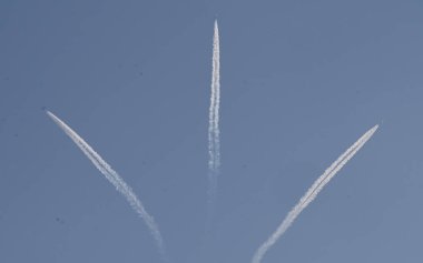 NEW DELHI INDIA JANUARY 26 2025 IAF three Su 30 aircrafts fly in 'Trishul' formation during the 76th Republic Day parade at Kartavya Path in New Delhi India on Sunday January 26 2025 Photo by Arvind Yadav Hindustan Times  clipart