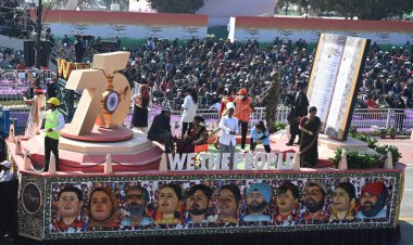 NEW DELHI INDIA JANUARY 26 2025 Artists perform beside the tableaux of Ministry of Social Justice and Empowerment during the Republic Day Parade 2025 at Kartavya Path on January 26 2025 in New Delhi India Photo by Arvind Yadav Hindustan Times  clipart