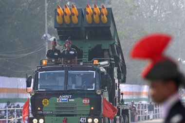KOLKATA INDIA HAZİRAN 26 HAZİRAN 2025 Pinaka Gun 'un 76. Cumhuriyet Günü Geçit Töreni' ndeki görüntüsü 26 Ocak 2025 'te Kolkata Hindistan' da Samir Jana Hindustan Times 