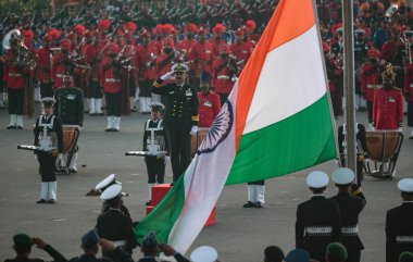 YENİ DELHI INDIA JANUARY 27 HAZİRAN 2025 Hint Savunma üç personel Tam Elbise Provalar 2025 Vijay Chowk 'ta Yaklaşan Yenilgi Töreni için Yeni Delhi' de 27 Ocak 2025 Fotoğraf: Raj K Raj Hindustan Times 