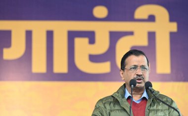 NEW DELHI INDIA JANUARY 27 2025 Aam Aadmi Party National Convener Arvind Kejriwal along with Delhi chief minister Atishi Sr Leader Manish Sisodia Sanjay Singh Gopal Rai Rakhi Birla Saurabh Bharadwaj address during the launch the party manifesto for D clipart