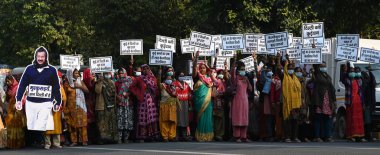 NEW DELHI INDIA JANUARY 30 2025 Rajya Sabha MP Swati Maliwal with residents of Vikaspuri strews garbage outside former Delhi CM and AAP national convener Arvind Kejriwal s residence during a protest against Arvind Kejriwal by MP Swati Maliwal and oth clipart