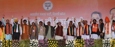 NEW DELHI INDIA JANUARY 31 Ocak 2025 Başbakan Narendra Modi ve BJP adayları ile birlikte Delhi 'de yapılacak Vikasit Sankalp mitinginde Yeni Delhi Hindistan' da 31 Ocak 2025 'te yapılacak Delhi seçim için sandık başına gidecek. 