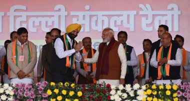 NEW DELHI INDIA JANUARY 31 Ocak 2025 Başbakan Narendra Modi ve BJP adayları ile birlikte Delhi 'de yapılacak Vikasit Sankalp mitinginde Yeni Delhi Hindistan' da 31 Ocak 2025 'te yapılacak Delhi seçim için sandık başına gidecek. 