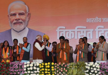 NEW DELHI INDIA JANUARY 31 Ocak 2025 Başbakan Narendra Modi ve BJP adayları ile birlikte Delhi 'de yapılacak Vikasit Sankalp mitinginde Yeni Delhi Hindistan' da 31 Ocak 2025 'te yapılacak Delhi seçim için sandık başına gidecek. 