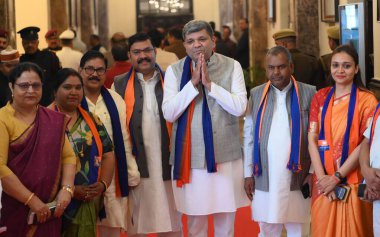 Uttar Pradesh Genel Sekreteri Yogi Adityanath, 18 Şubat 2025 tarihinde Hindistan 'ın Lucknow kentinde düzenlenen bütçe toplantısının ilk gününde bir konuşma yaptı.. 