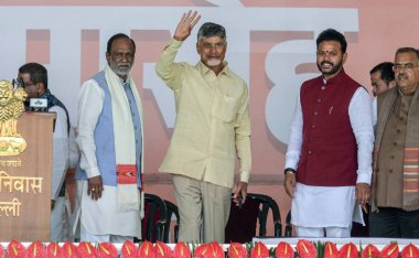 NEW DELHI INDIA FEBRUARY 20 Şubat 2025 N Chandrabu Naidu Andhra Pradesh Genel Başkanı K Rammohan Naidu Delhi CM Rekha Gupta ve kabine bakanlarının 20 Şubat 2025 tarihinde Yeni Delhi Hindistan 'da düzenlenen yemin töreninde 