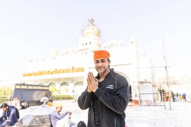 Hintli televizyon oyuncusu Shalin Bhanot, 14 Şubat 2025 tarihinde Hindistan 'ın Yeni Delhi kentinde HT City ile Bangla Sahib gurudwara' da yaptığı özel röportajda poz verdi.. 