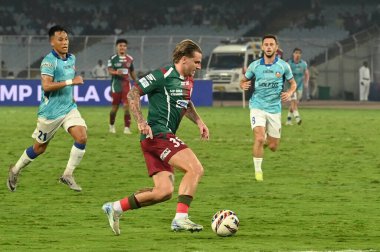 Mohun Bagan SG 'den GK Dheeraj (12), 8 Mart 2025 tarihinde Hindistan' ın Kolkata kentinde oynanan Hindistan Süper Ligi (ISL) maçında FC Goa 'ya karşı bir topu engelledi.. 
