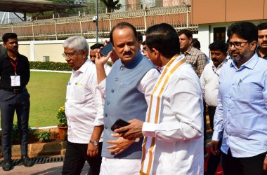 MUMBAI INDIA Yürüyüşü 11 Mart 2025 Maharashtra Milletvekili Ajit Pawar, Maharashtra Bütçe Meclisi oturumu sırasında Vidhan Bhavan 'a 11 Mart 2025 tarihinde Mumbai Hindistan Fotoğrafı: Bhushan Koyande Hindustan Times