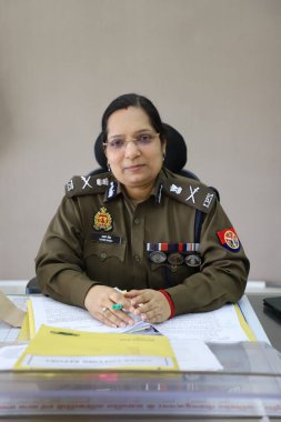 NEW DELHI, INDIA - 7 Mart 2025: (EDITOR 'un Notu: (Hindustan Times' ın özel görüntüsü) Laxmi Singh, Ek Genel Müdür (ADG), Gautam Buddha Nagar Polis Komiseri, Uluslararası Kadınlar Günü 
